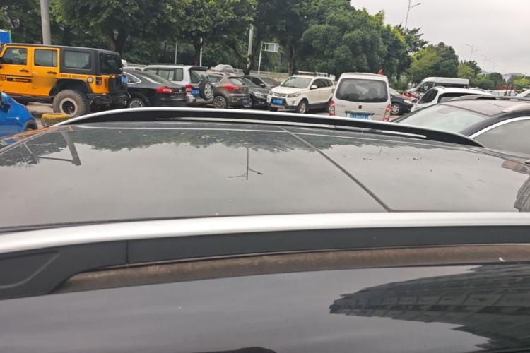 Used Zotye T700 2017 1.8T Dual-Clutch Prestige Model Roof
