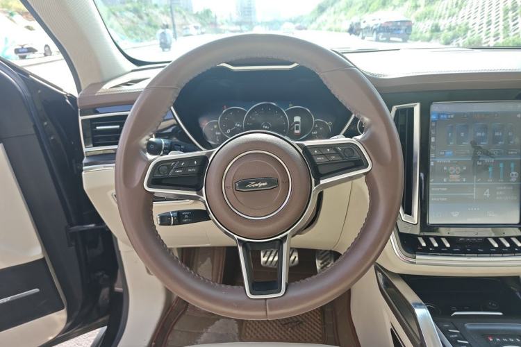Used Zotye T700 2017 1.8T Dual-Clutch Luxury Model Steering Wheel