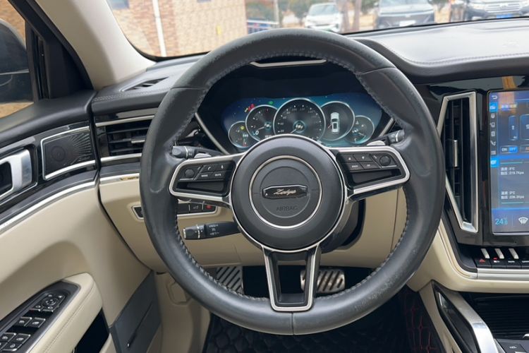Used Zotye T700 2017 1.8T Dual-Clutch Prestige Model Steering Wheel