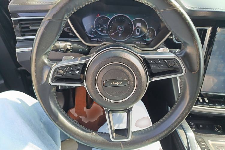Used Zotye T700 2017 1.8T Dual-Clutch Prestige Model Steering Wheel