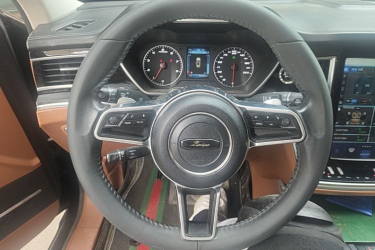 Used Zotye T700 2017 1.8T Dual-Clutch Luxury Model Steering Wheel