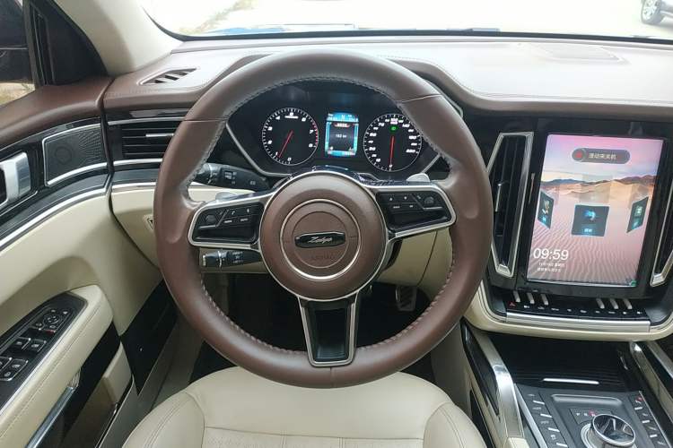 Used Zotye T700 2017 1.8T Dual-Clutch Luxury Model Steering Wheel