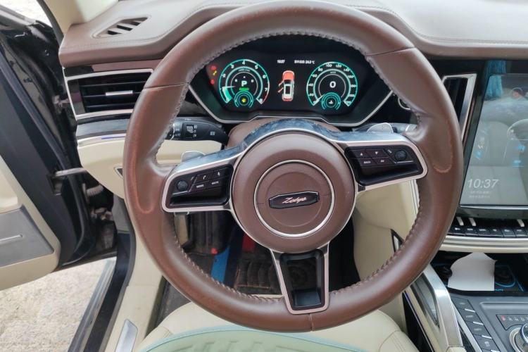 Used Zotye T700 2017 1.8T Dual-Clutch Prestige Model Steering Wheel