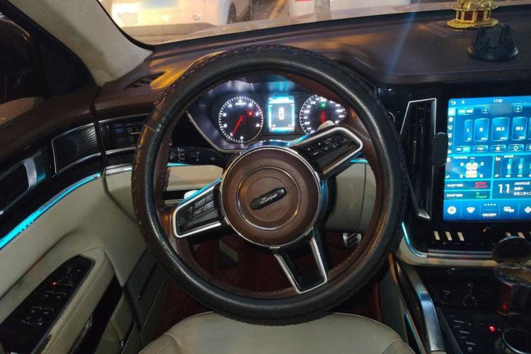 Used Zotye T700 2017 1.8T Dual-Clutch Luxury Model Steering Wheel
