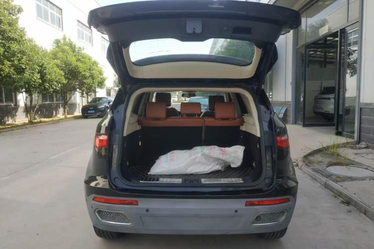 Used Zotye T700 2017 1.8T Dual-Clutch Flagship Model Trunk