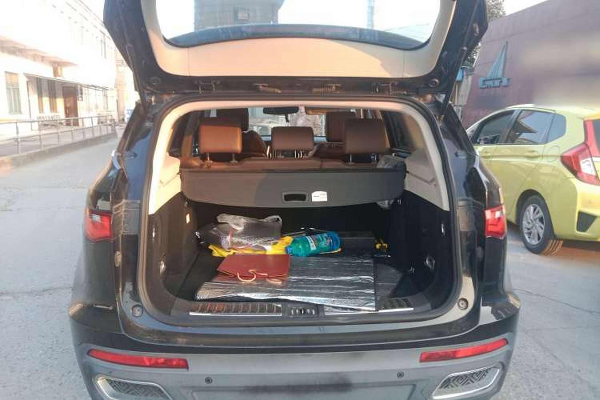 Used Zotye T700 2017 1.8T Dual-Clutch Luxury Model Trunk