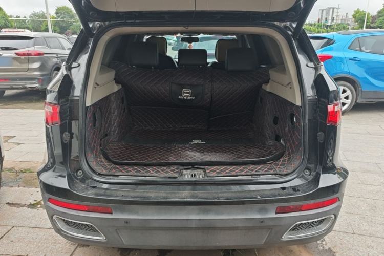 Used Zotye T700 2017 1.8T Dual-Clutch Prestige Model Trunk