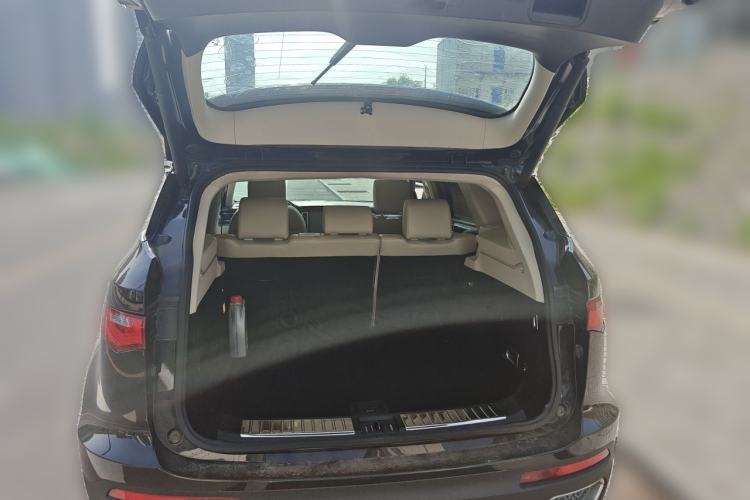 Used Zotye T700 2017 1.8T Dual-Clutch Luxury Model Trunk