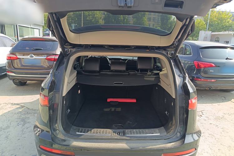 Used Zotye T700 2017 1.8T Dual-Clutch Prestige Model Trunk