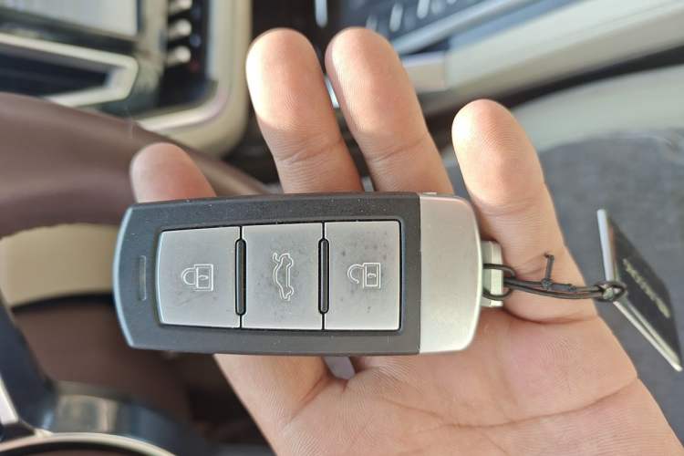 Used Zotye T700 2017 1.8T Dual-Clutch Luxury Model Vehicle Key