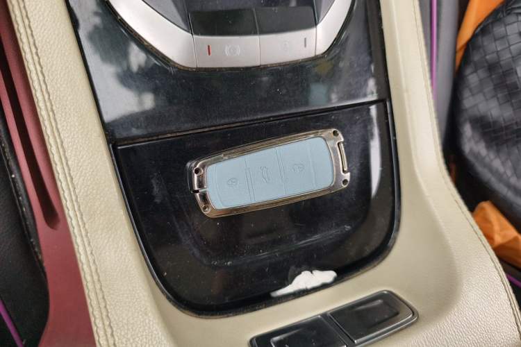 Used Zotye T700 2017 1.8T Dual-Clutch Luxury Model Vehicle Key