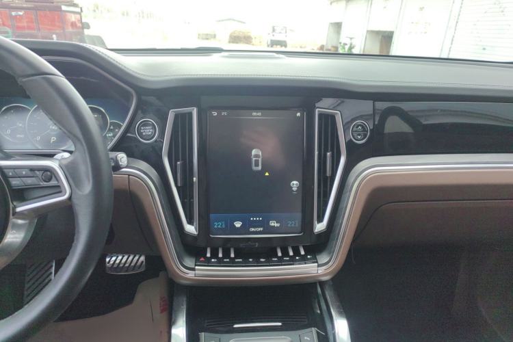Used Zotye T700 2017 1.8T Dual-Clutch Prestige New Year Edition Audio And AC Panel
