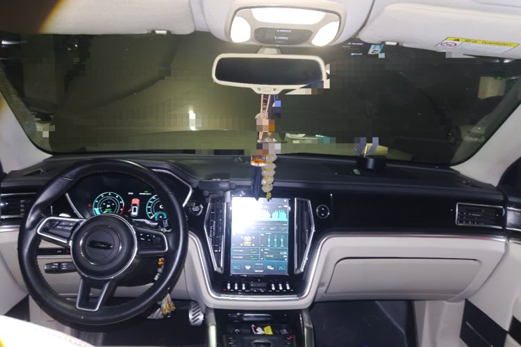 Used Zotye T700 2017 1.8T Dual-Clutch Prestige Model Center Console