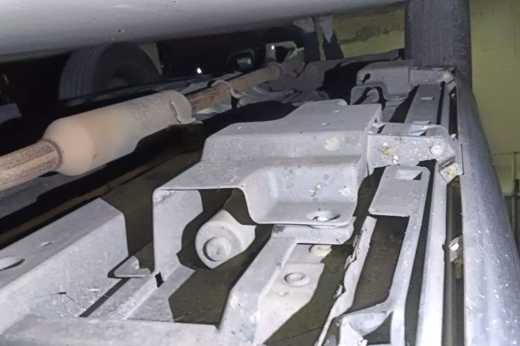 Used Zotye T700 2017 1.8T Dual-Clutch Prestige Model Chassis Front Right