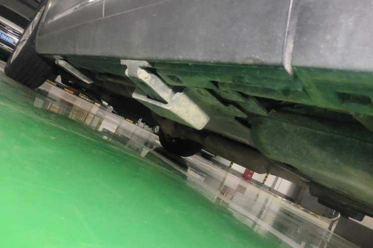 Used Zotye T700 2017 1.8T Dual-Clutch Prestige Model Chassis Rear Left