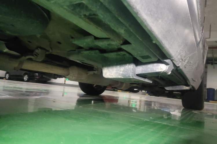 Used Zotye T700 2017 1.8T Dual-Clutch Prestige Model Chassis Rear Right