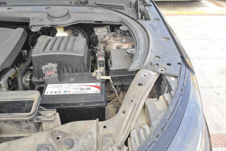 Used Zotye T700 2017 1.8T Dual-Clutch Prestige Model Engine Bay Left