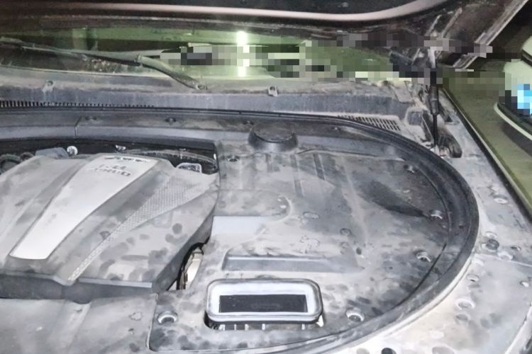 Used Zotye T700 2017 1.8T Dual-Clutch Prestige Model Engine Bay Left