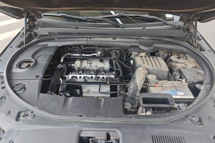 Used Zotye T700 2017 2.0T Automatic Prestige Edition Engine Bay