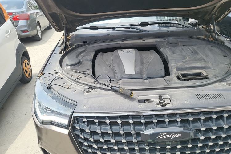Used Zotye T700 2017 1.8T Dual-Clutch Prestige Model Engine Bay Right