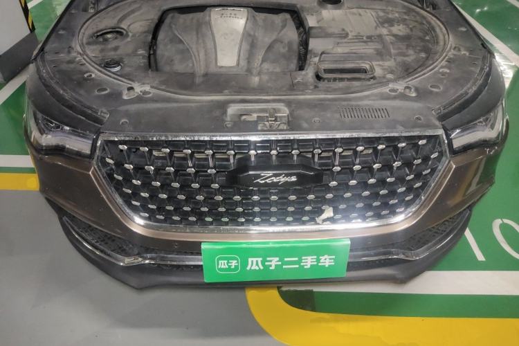 Used Zotye T700 2017 1.8T Dual-Clutch Prestige Model Engine Bay