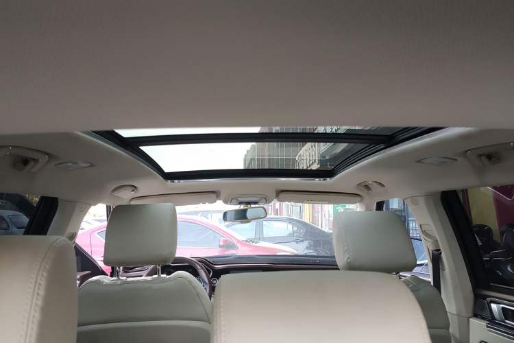 Used Zotye T700 2017 1.8T Dual-Clutch Prestige Model Headliner