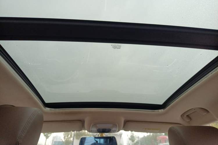 Used Zotye T700 2017 1.8T Dual-Clutch Luxury Model Headliner