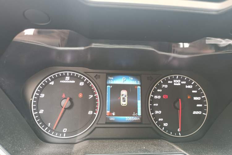 Used Zotye T700 2017 1.8T Dual-Clutch Luxury Model Instrument Cluster