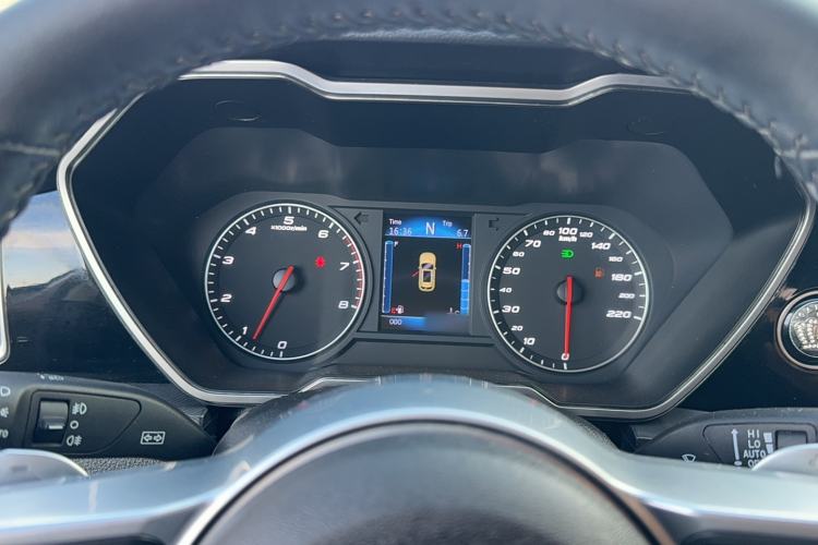 Used Zotye T700 2017 1.8T Dual-Clutch Luxury Model Instrument Cluster