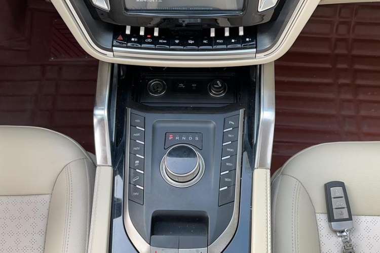 Used Zotye T700 2017 1.8T Dual-Clutch Luxury Model Interior 1