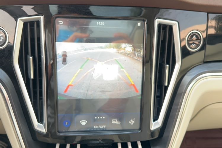 Used Zotye T700 2017 1.8T Dual-Clutch Luxury Model Interior 9