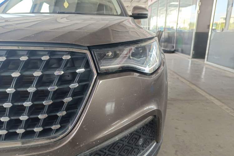 Used Zotye T700 2017 1.8T Dual-Clutch Luxury Model Left Front Headlight