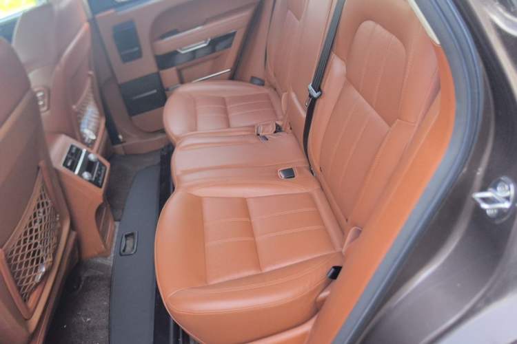 Used Zotye T700 2017 1.8T Dual-Clutch Prestige Model Left Rear Seat