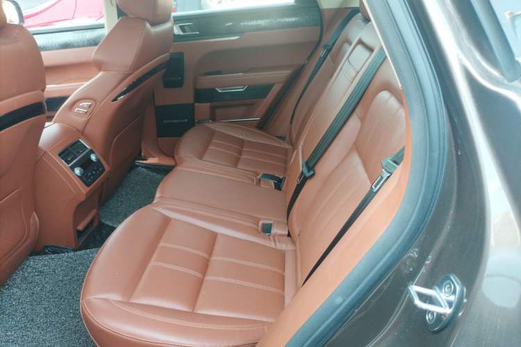 Used Zotye T700 2017 2.0T Automatic Flagship Edition Left Rear Seat