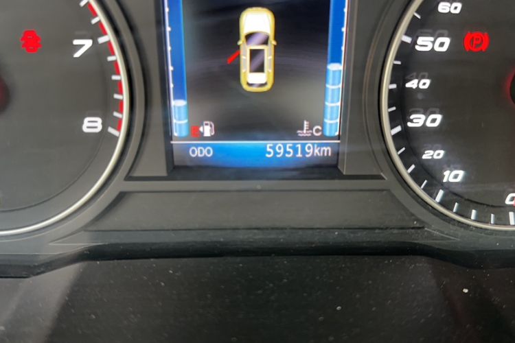 Used Zotye T700 2017 1.8T Dual-Clutch Luxury Model Odometer Close Up