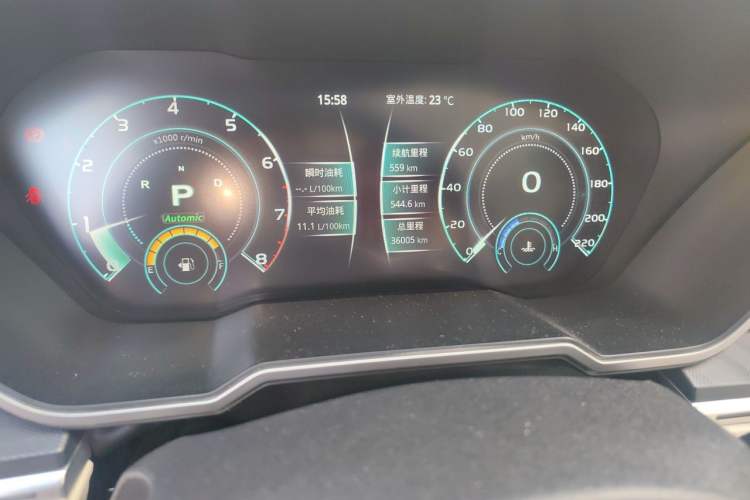 Used Zotye T700 2017 1.8T Dual-Clutch Prestige Model Odometer Close Up