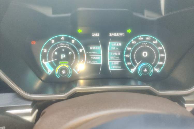 Used Zotye T700 2017 1.8T Dual-Clutch Flagship Model Odometer Close Up