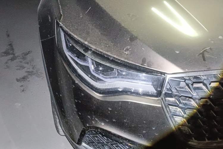 Used Zotye T700 2017 1.8T Dual-Clutch Prestige Model Right Front Headlight