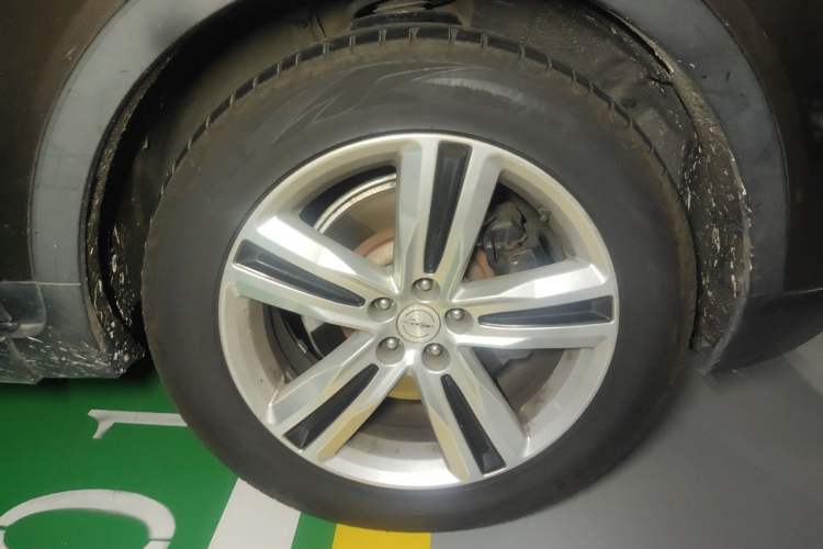 Used Zotye T700 2017 1.8T Dual-Clutch Prestige Model Right Front Wheel Hub