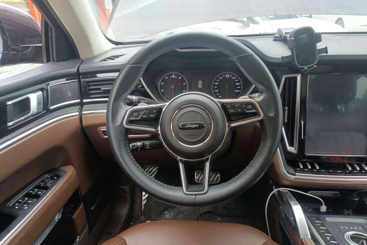 Used Zotye T700 2017 1.8T Dual-Clutch Luxury Model Steering Wheel