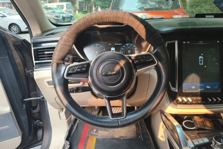 Used Zotye T700 2017 1.8T Dual-Clutch Prestige Model Steering Wheel