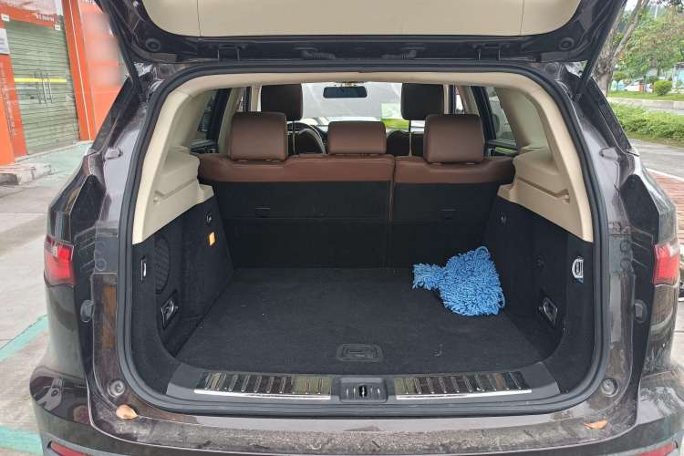 Used Zotye T700 2017 1.8T Dual-Clutch Luxury Model Trunk