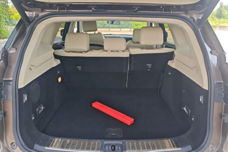 Used Zotye T700 2017 2.0T Automatic Prestige Edition Trunk