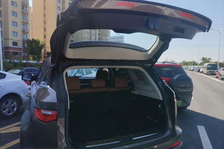 Used Zotye T700 2017 2.0T Automatic Flagship Edition Trunk