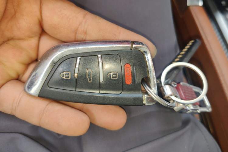 Used Zotye T700 2017 1.8T Dual-Clutch Prestige Model Vehicle Key