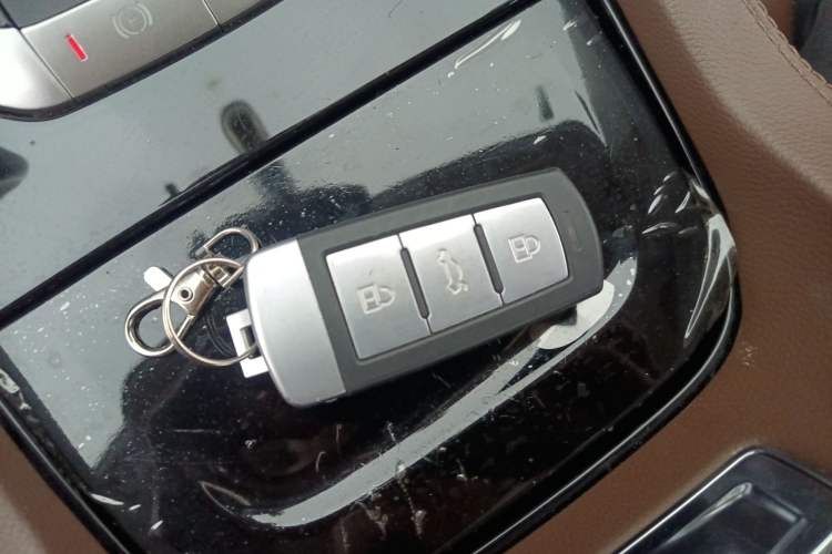 Used Zotye T700 2017 1.8T Dual-Clutch Luxury Model Vehicle Key