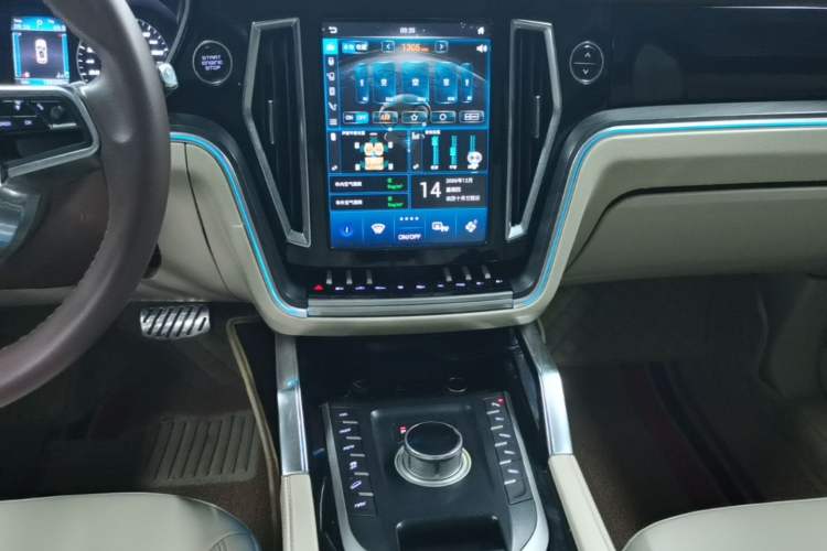 Used Zotye T700 2017 1.8T Dual-Clutch Luxury Model Audio And AC Panel