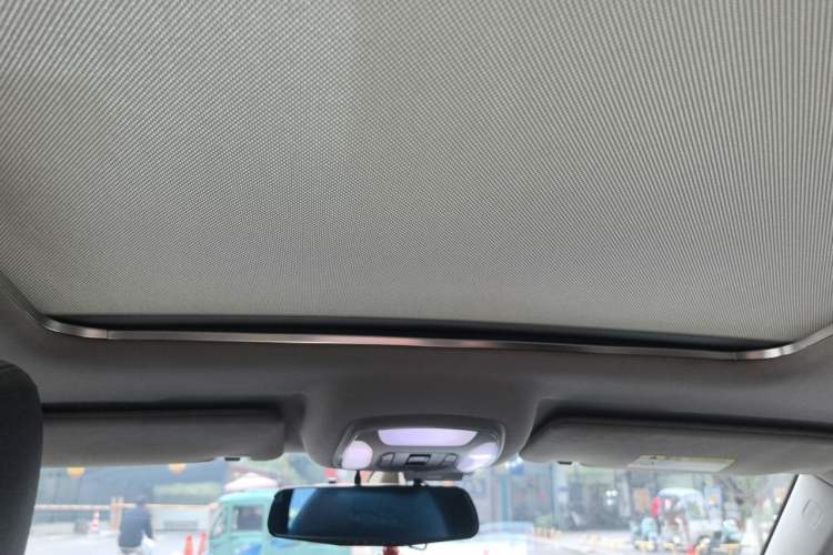 Used Zotye T700 2017 1.8T Dual-Clutch Prestige Model Headliner