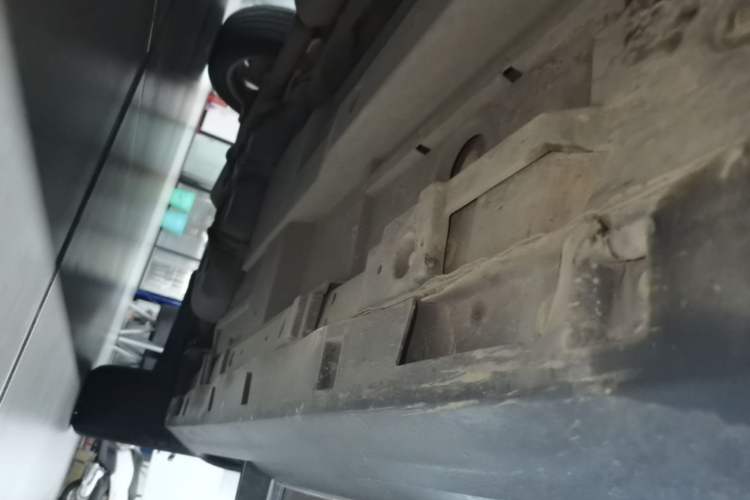 Used Zotye T700 2017 1.8T Dual-Clutch Luxury Model Left Side Sill