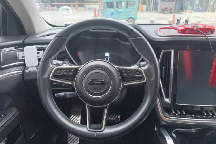 Used Zotye T700 2017 1.8T Dual-Clutch Prestige Model Steering Wheel